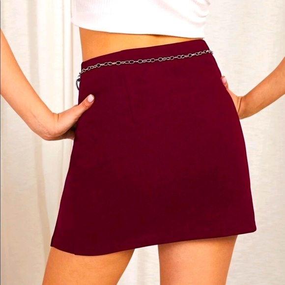 Maroon Heart Chained Skirt with Front Slit - Picture 5 of 5
